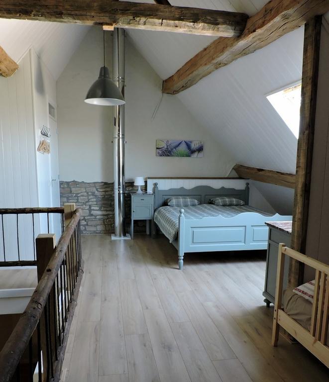 Vakantieboerderij Ferme Le Bleuet Ohey 객실 사진